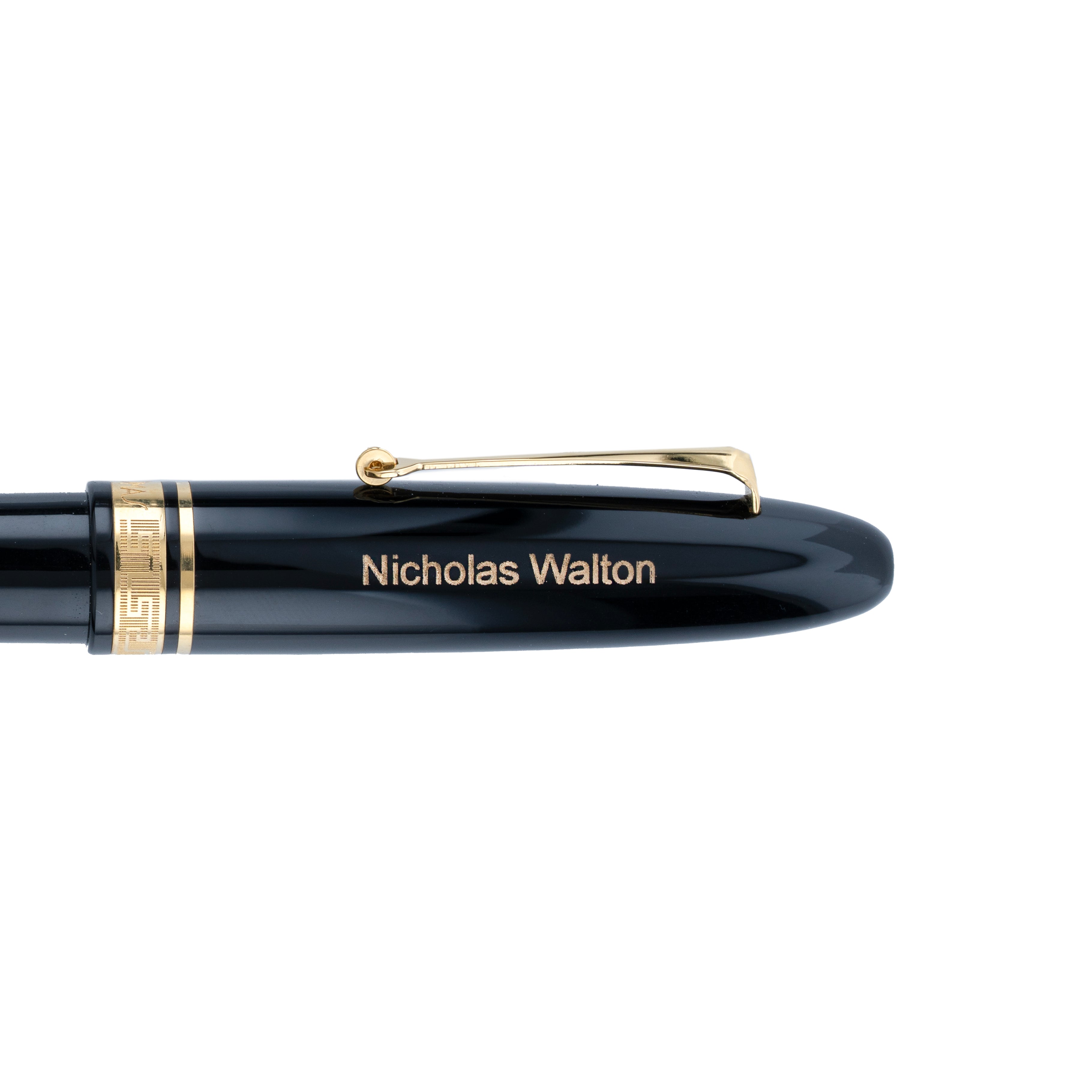 Omas Ogiva Fountain Pen in Nera with Gold Trim – OMAS